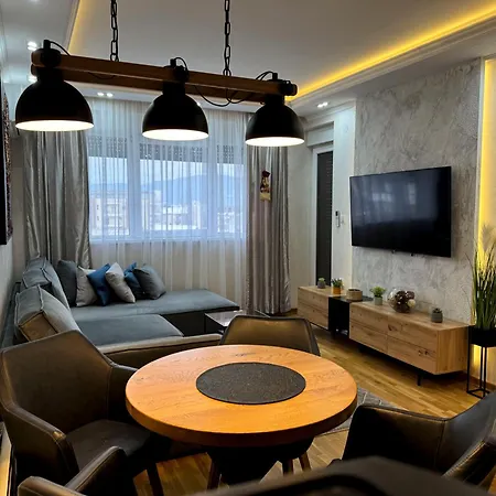 Royal 42 Apartment *